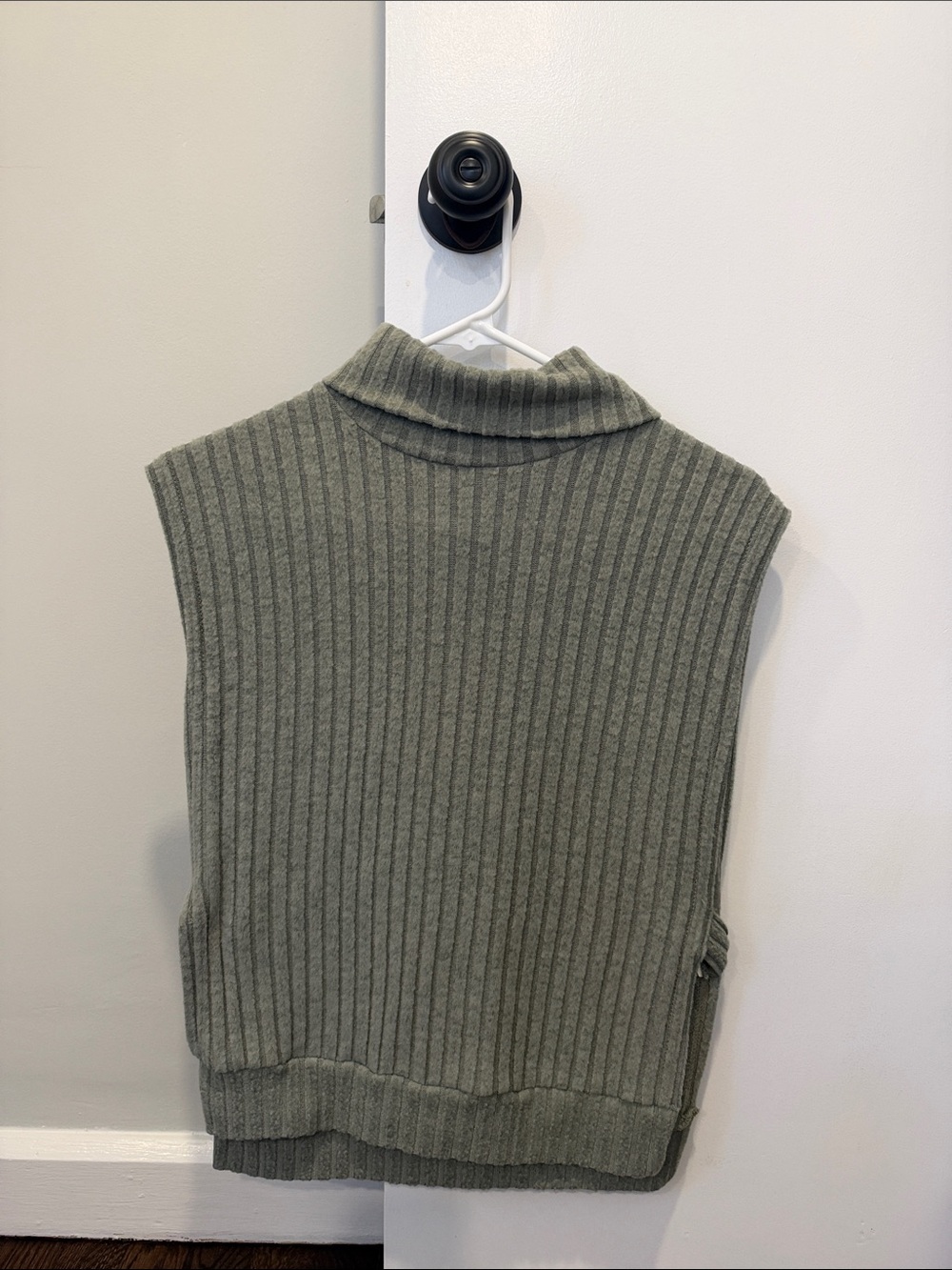 Sleeveless Ribbed Mock Neck Sweater Vest - Olive